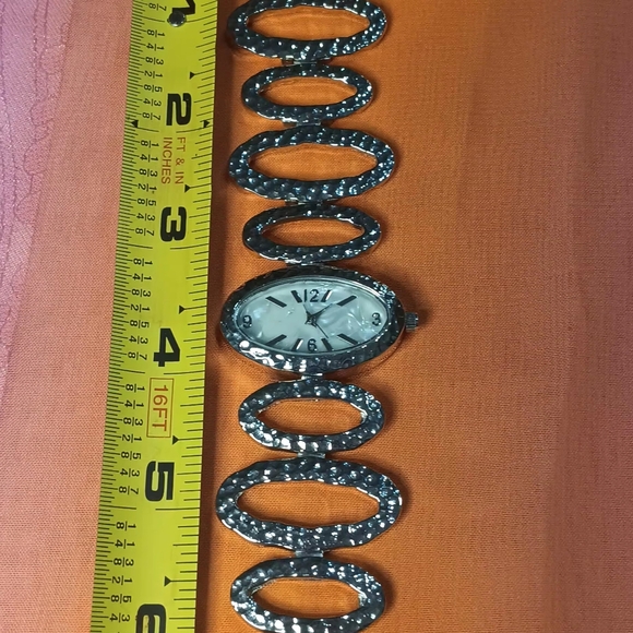 Style And Co Silvertone Watch - Picture 4 of 4